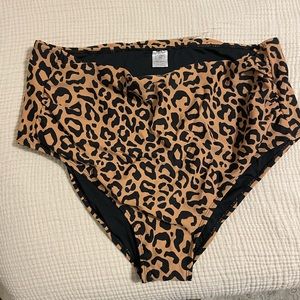CORAL REEF BAREFOOT BOTTOM | LEOPARD PRINT